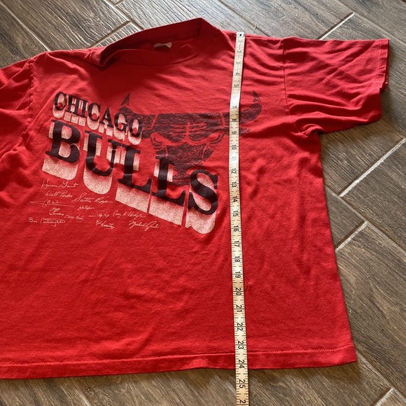 Vintage Chicago Bulls Team Single Stitched Red Tee Shirt Size Large 🐂 88-89 - Picture 9 of 10
